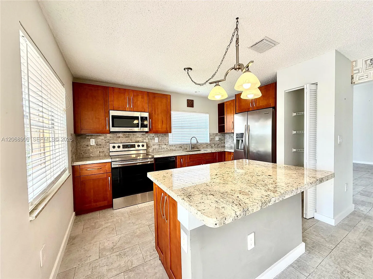 Savannah Plat 3 — Photo 3