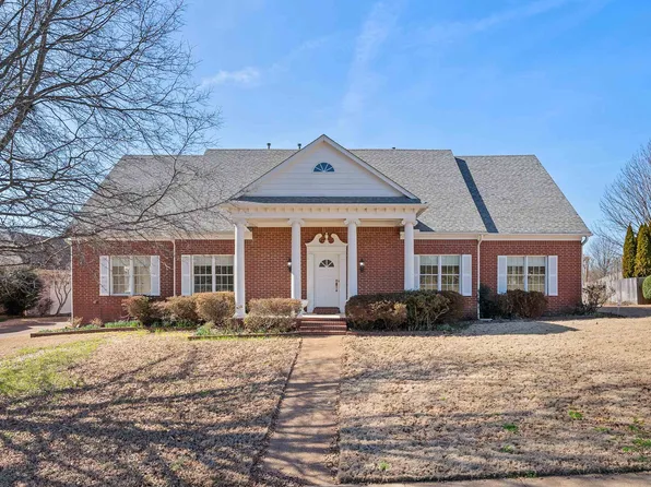 1053 Woodland Trace Ln, Cordova, TN 38018