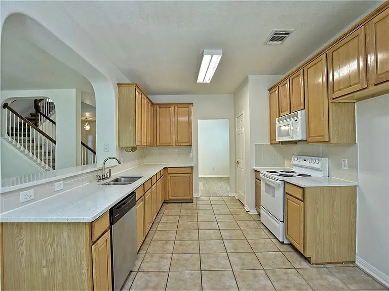 1817 Chasewood Dr — Photo 10