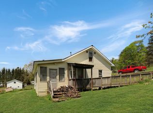 103 Metheny St, Terra Alta, WV 26764