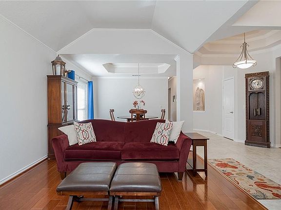 5th image of 5800 McKinley Ln
