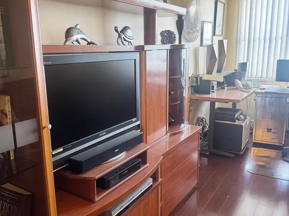 1401 Ocean Avenue image 5 of 9