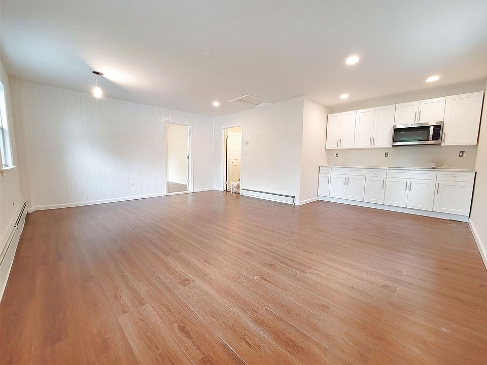 1st image of 6 Leesburg Ct #2