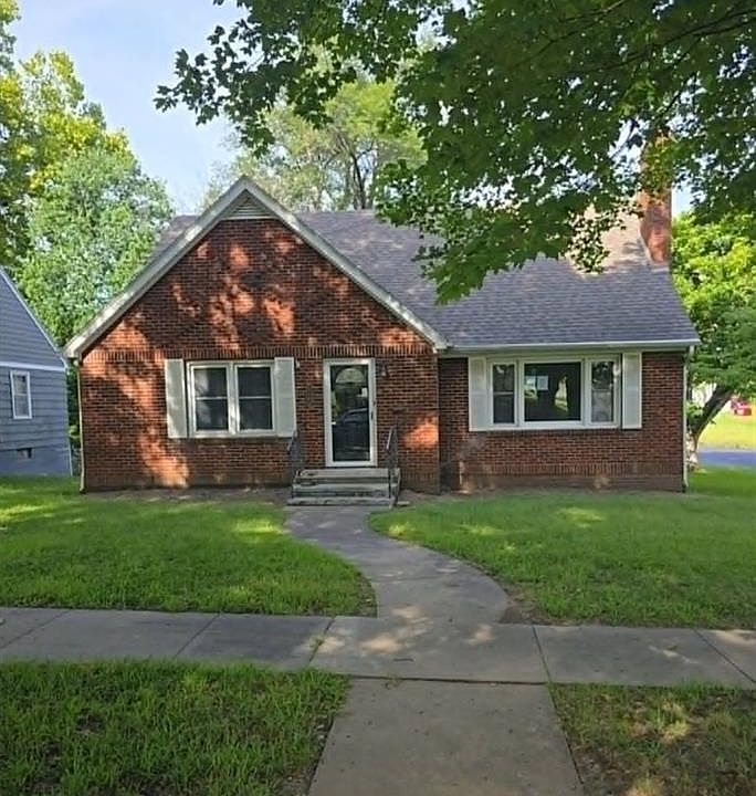 1st image of 1700 Olive St