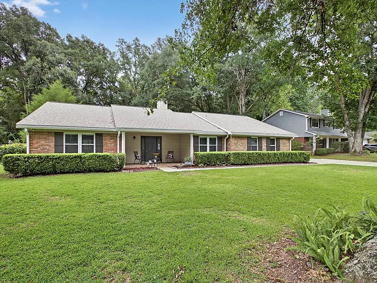 3520 Clifden Dr — Photo 66