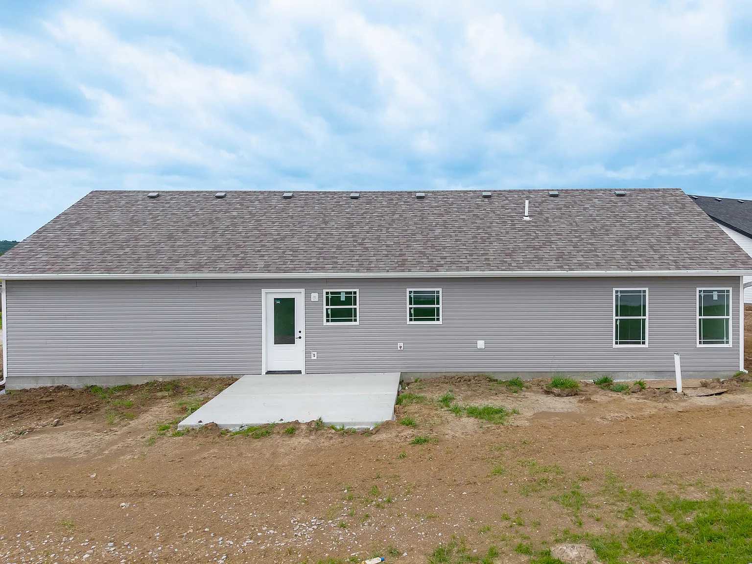 3 bed, 2.0 bath, 1250 sqft, $2,000 — Photo 3