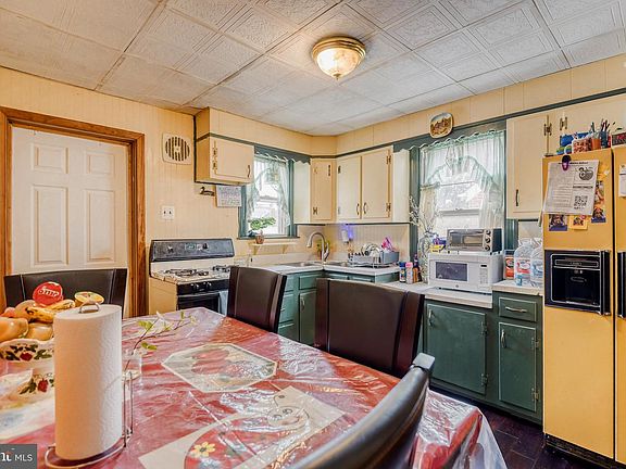 5th image of 1823 Walnut Ave