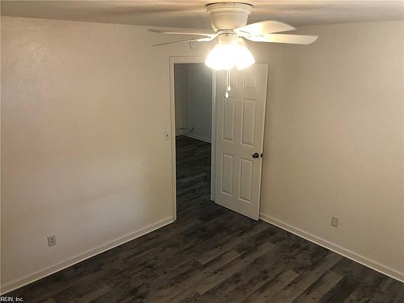3rd image of 2403 Sewells Point Rd APT 3