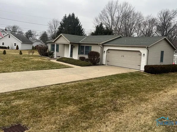 10816 Logan St, Whitehouse, OH 43571