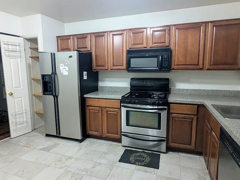 32314 W Twelve Mile Rd #32314 — Photo 15