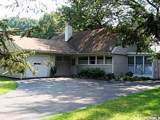 2nd image of 13346 Lake Shore Blvd