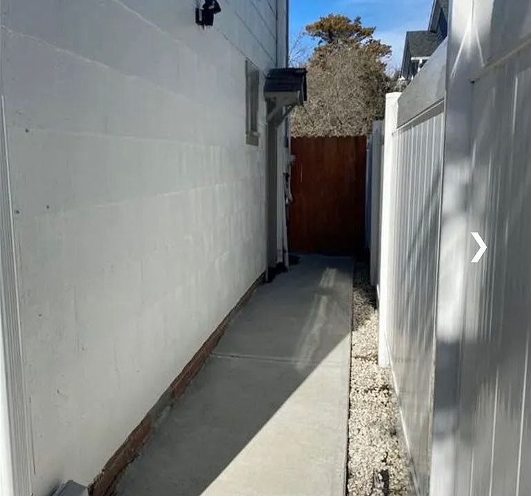 2nd image of 405 16th St