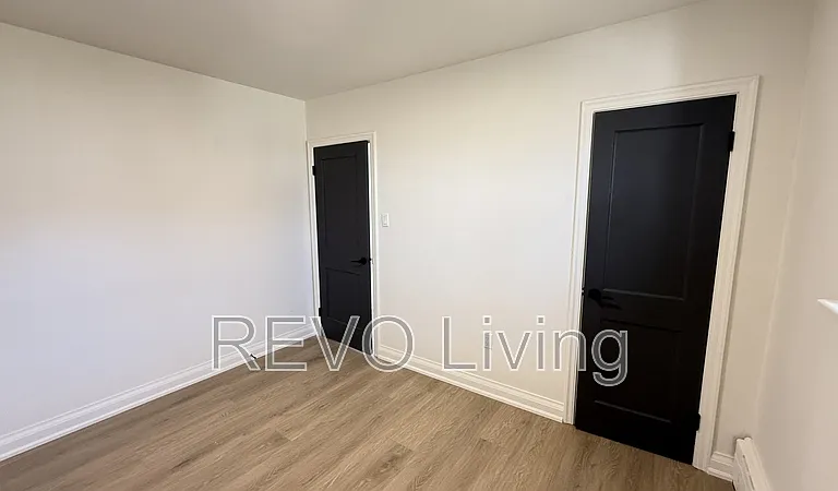 6911 Barker St #6 — Photo 4
