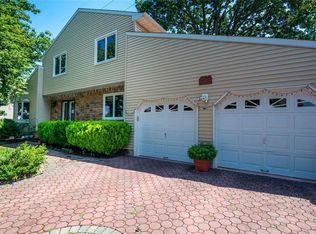 13 Hansen Dr, Edison, NJ