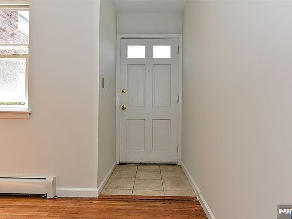 3rd image of 12 Regency Park