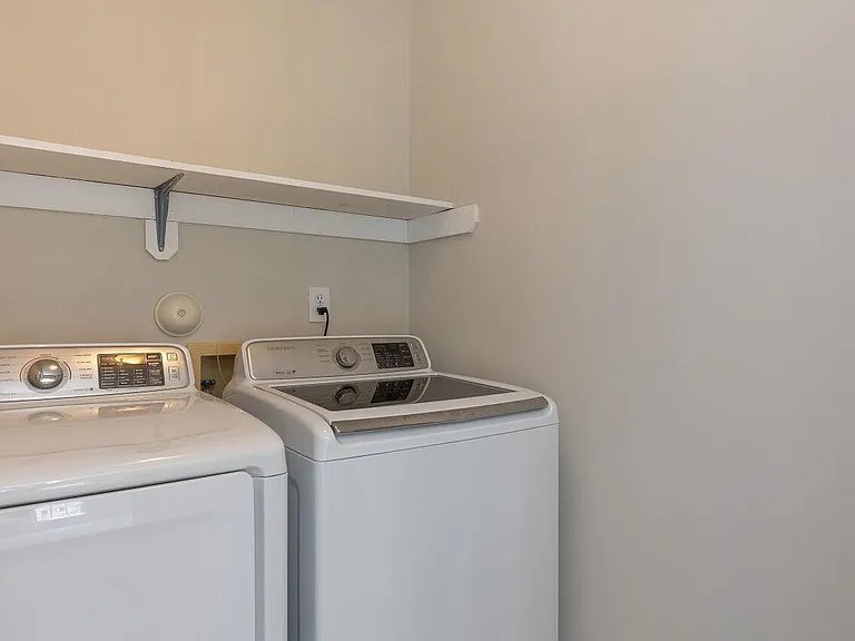 219 Covington Square Dr — Photo 19