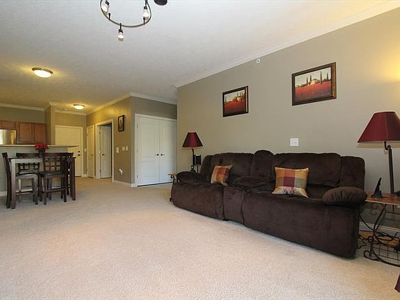 4th image of 3272 Grand Falls Blvd