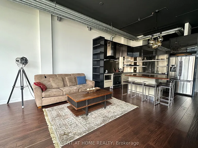 43 Hanna Ave #708 — Photo 9