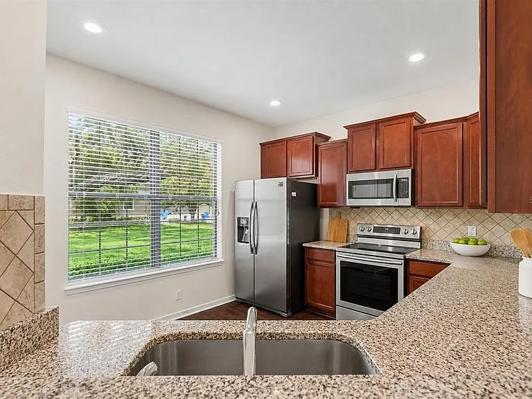 5520 Kinglethill Dr — Photo 3