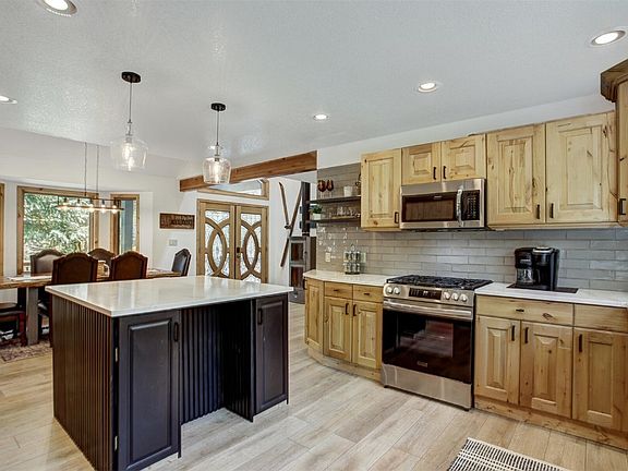 3rd image of 211 Sherwood Lane