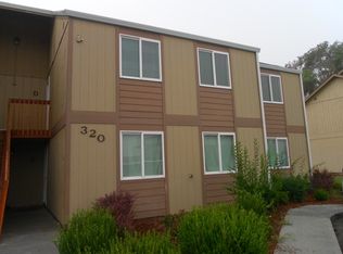 320 E Dogwood Ave APT C, Hermiston, OR 97838
