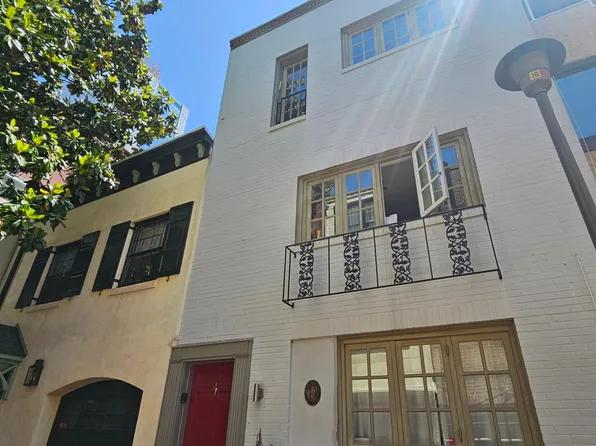 227 S Van Pelt St #2, Philadelphia, PA 19103
