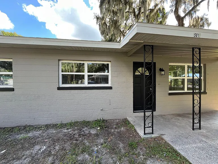 501 W Dixie St — Photo 3