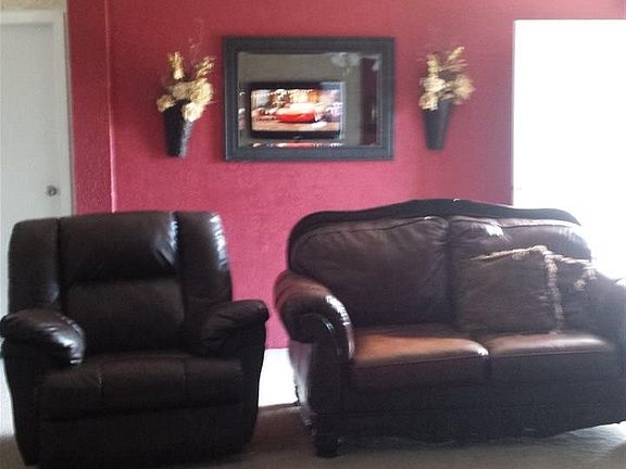 3rd image of 8 Dove Ct