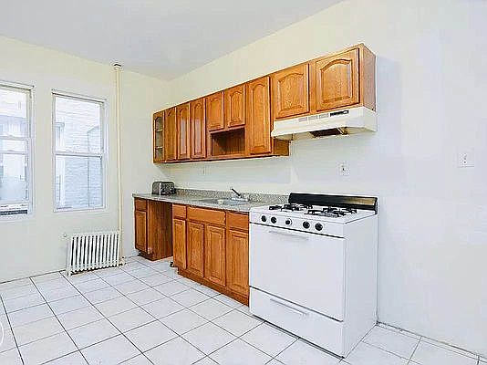 1st image of 350 E 31st St #1