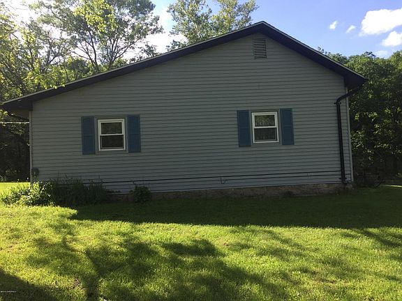 2nd image of 273 Boes Ln