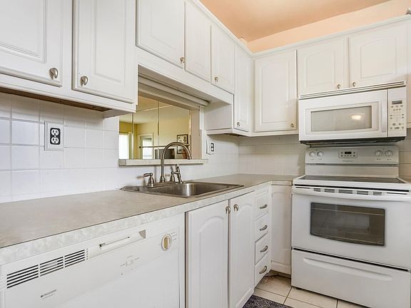 2nd image of 3400 NW 48th Avenue #611