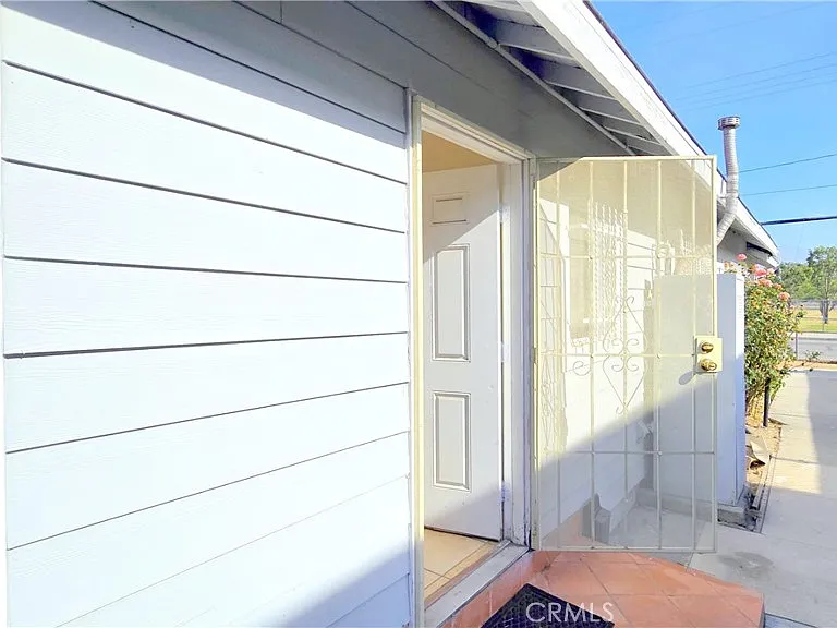 660 N Mountain View Ave #B — Photo 10