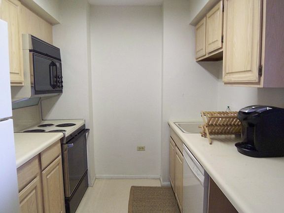5th image of 1020 15th St APT 7A