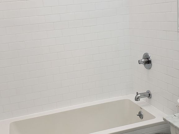 5th image of 1273 Rogers Ave #3F