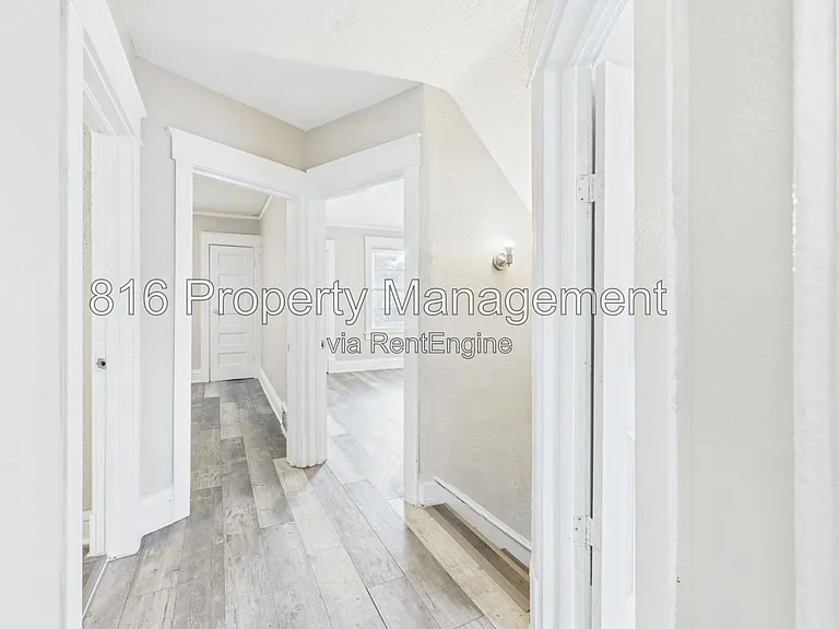 3205 E 31st St — Photo 13
