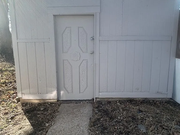 23 Delores Dr — Photo 8