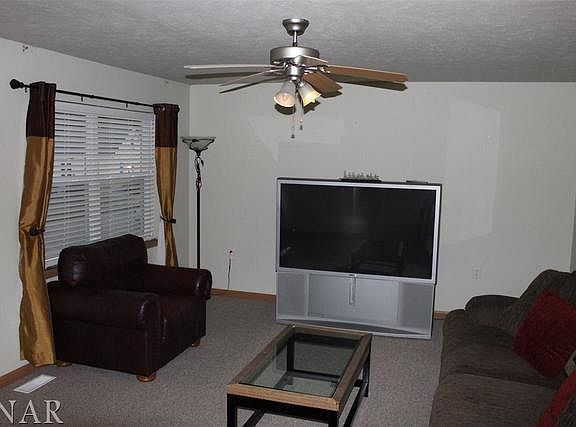4th image of 1205 W Grv