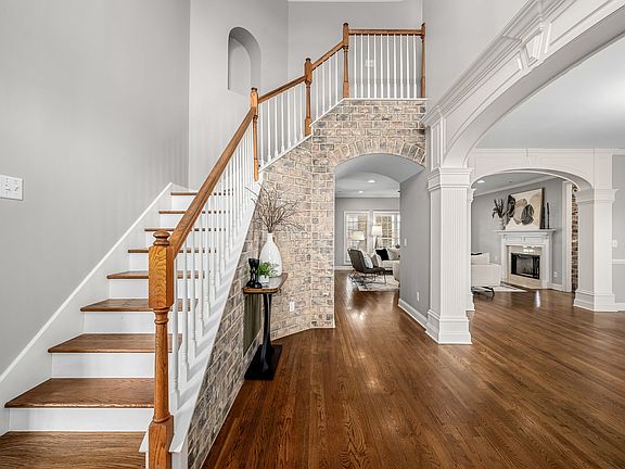 5th image of 5230 Saint Ives Dr