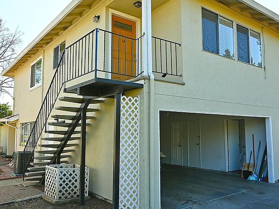 4th image of 1387 Del Rio Cir Unit D