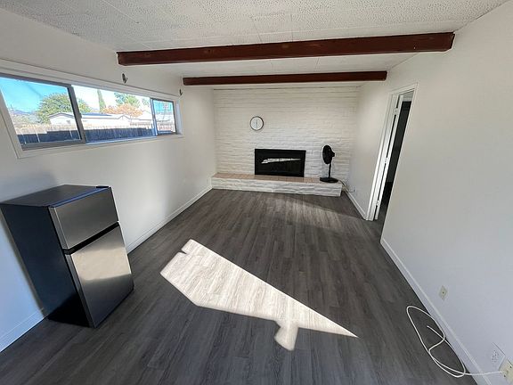 4th image of 643-647 Avocado Ave #643-4
