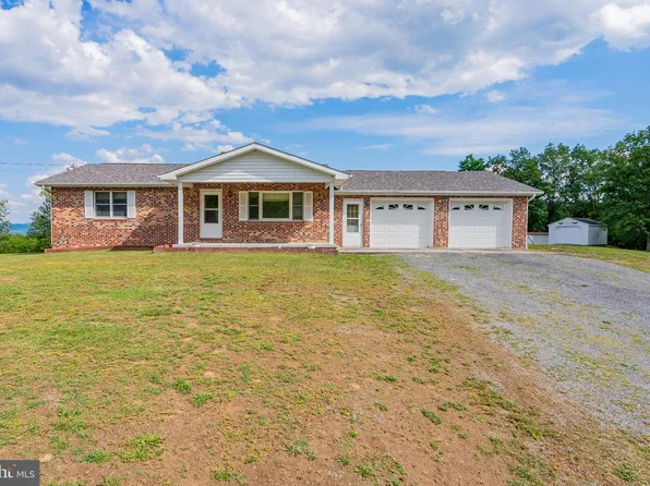 162 Stratus Dr, Cabins, WV 26855