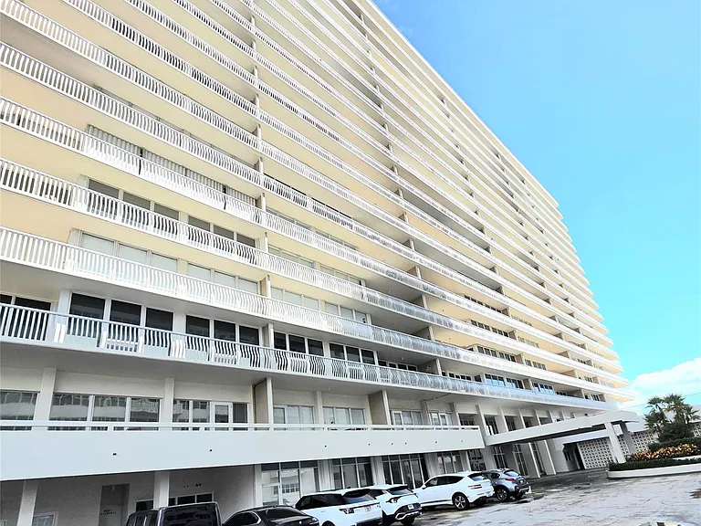4020 Galt Ocean Dr #1210 — Photo 40