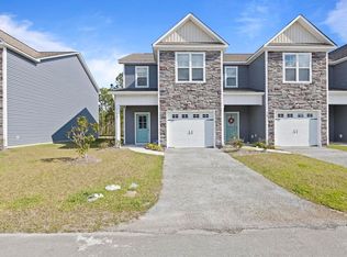 345 S Stingray Ln, Sneads Ferry, NC 28460