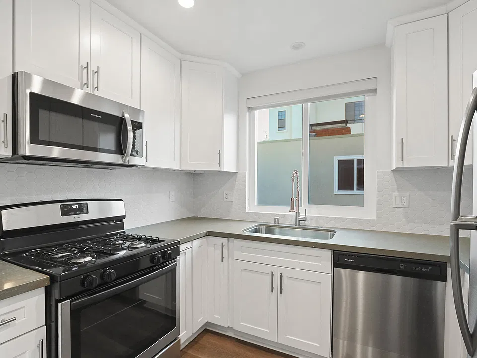 Full-Size Kitchens with Energy-Efficient Appliances