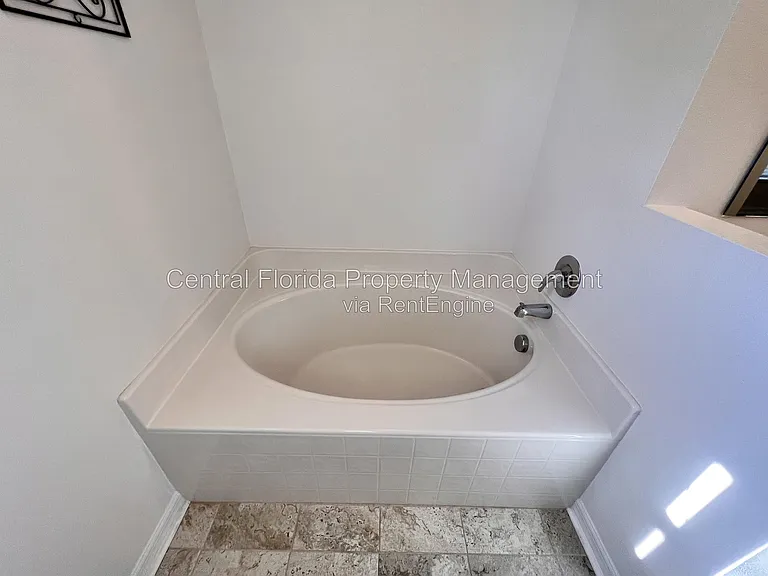 5647 Sycamore Canyon Dr — Photo 14