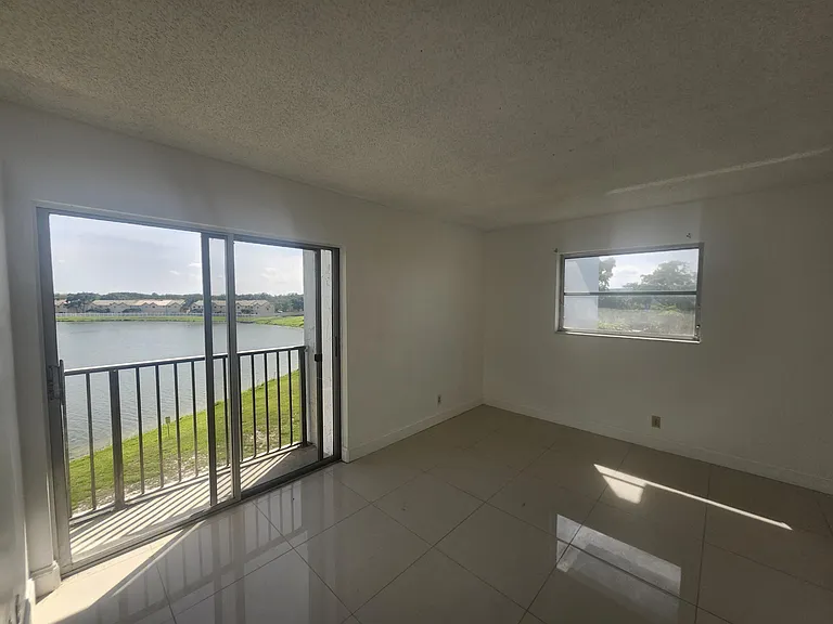 8600 N Sherman Cir #408 — Photo 11