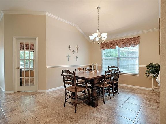 5th image of 3834 Pine Needle Ln