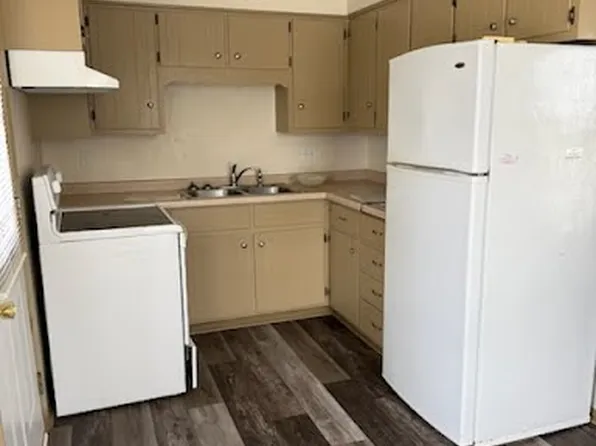 3952 Meadowbrook Ct APT A, Sheboygan, WI 53081