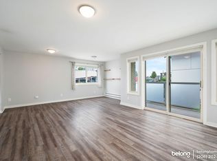 812 N 42nd St APT 102, Seattle, WA 98103