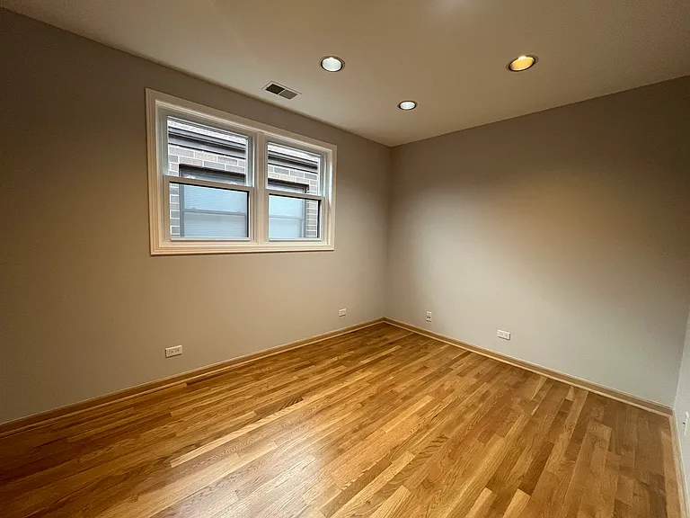 449 W 37th St #2 — Photo 11